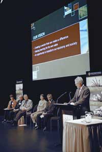 Photo shows Steve Maharey speaking to an auditorium audience. 